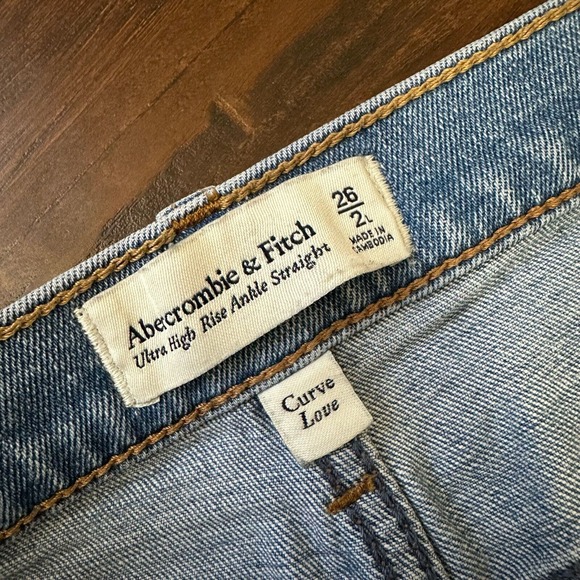 ABERCROMBIE & FITCH Curve Love The Ultra High Rise Ankle Straight Jeans - Picture 8 of 12